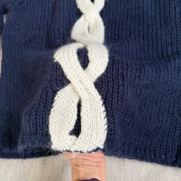 L.L. Bean Oversized Chunky Cable Knit Sweater mohair wool blend Women's Large - Picture 9 of 9